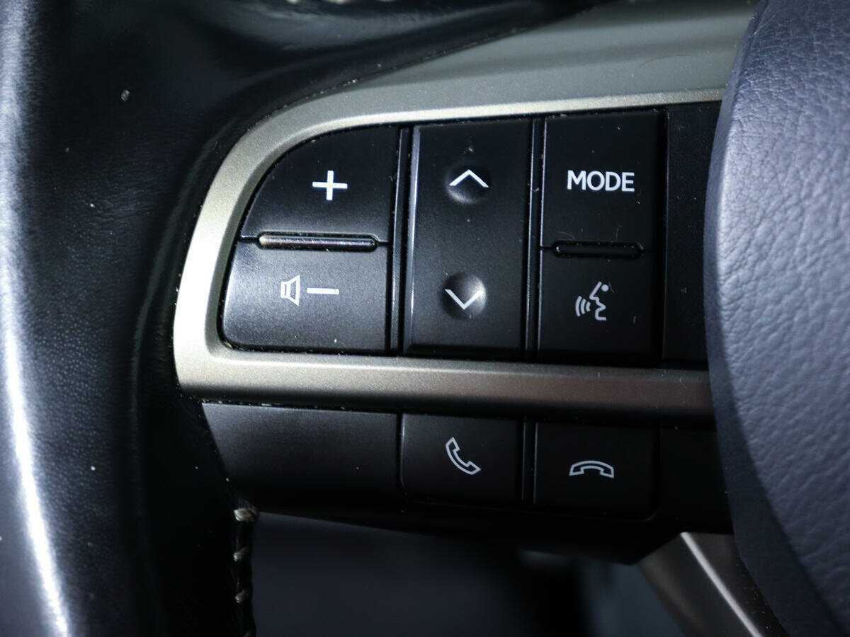 Купить Lexus ES 200, 2016, 123 000 км, фото №21