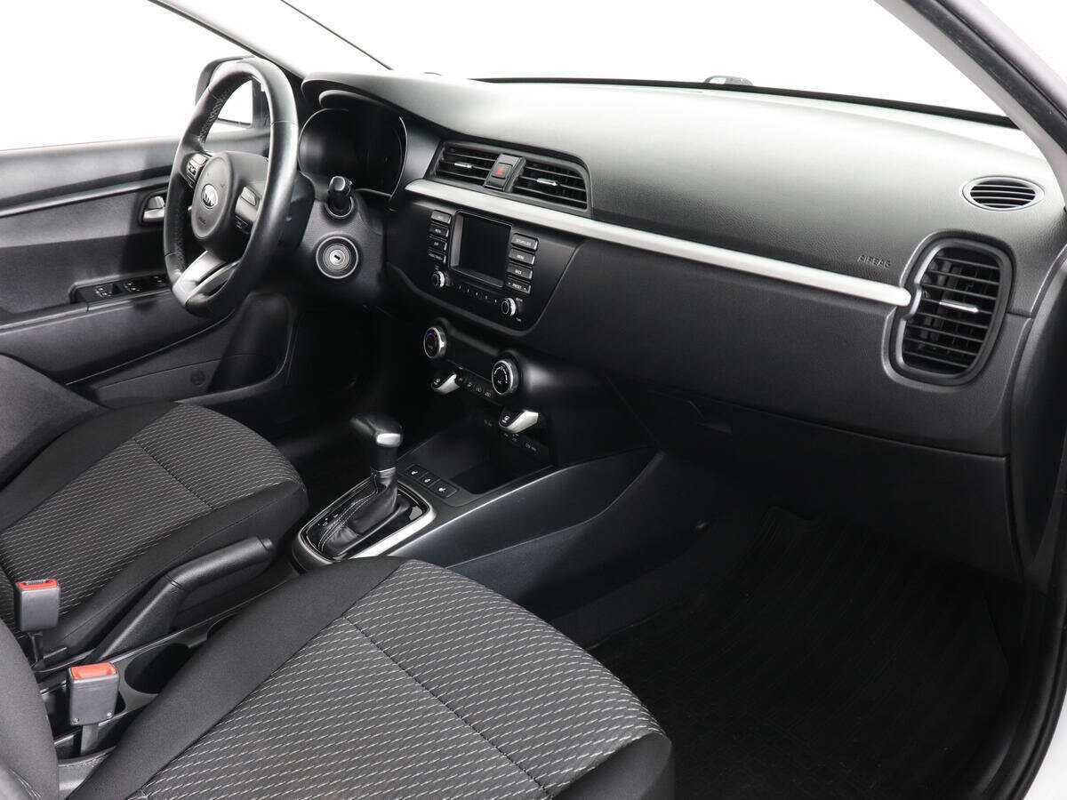 Купить Kia Rio X-Line, 2019, 66 090 км, фото №12
