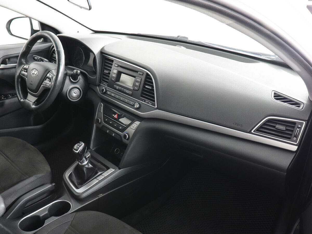 Купить Hyundai Elantra, 2018, 259 303 км, фото №5