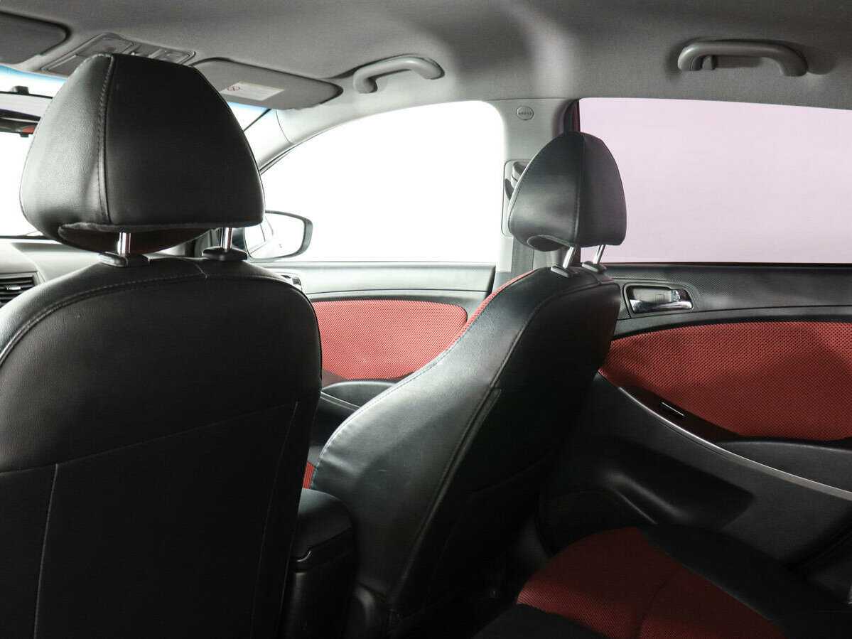 Купить Hyundai Solaris, 2011, 164 605 км, фото №8