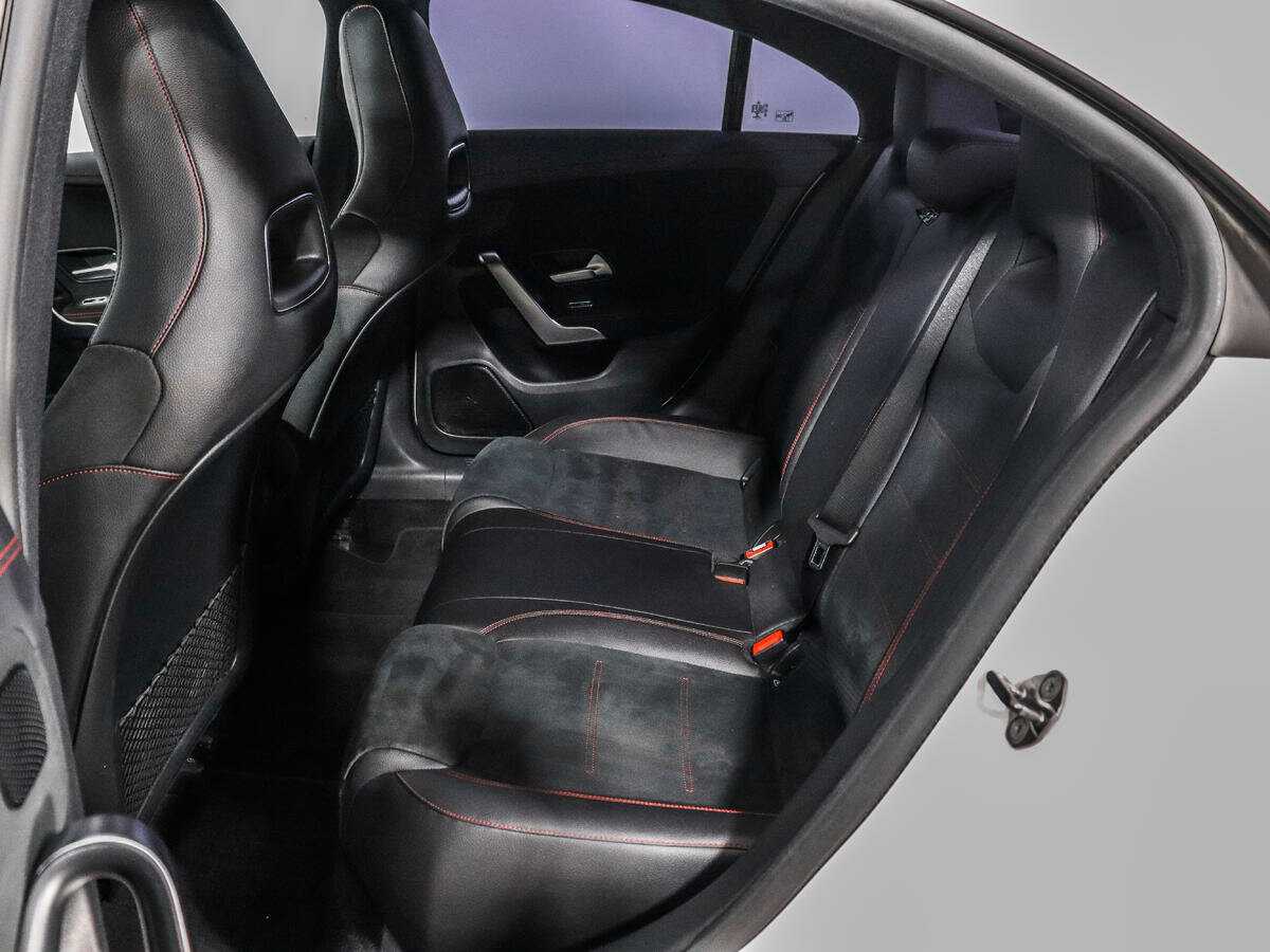 Купить Mercedes-Benz CLA 200, 2019, 80 484 км, фото №12