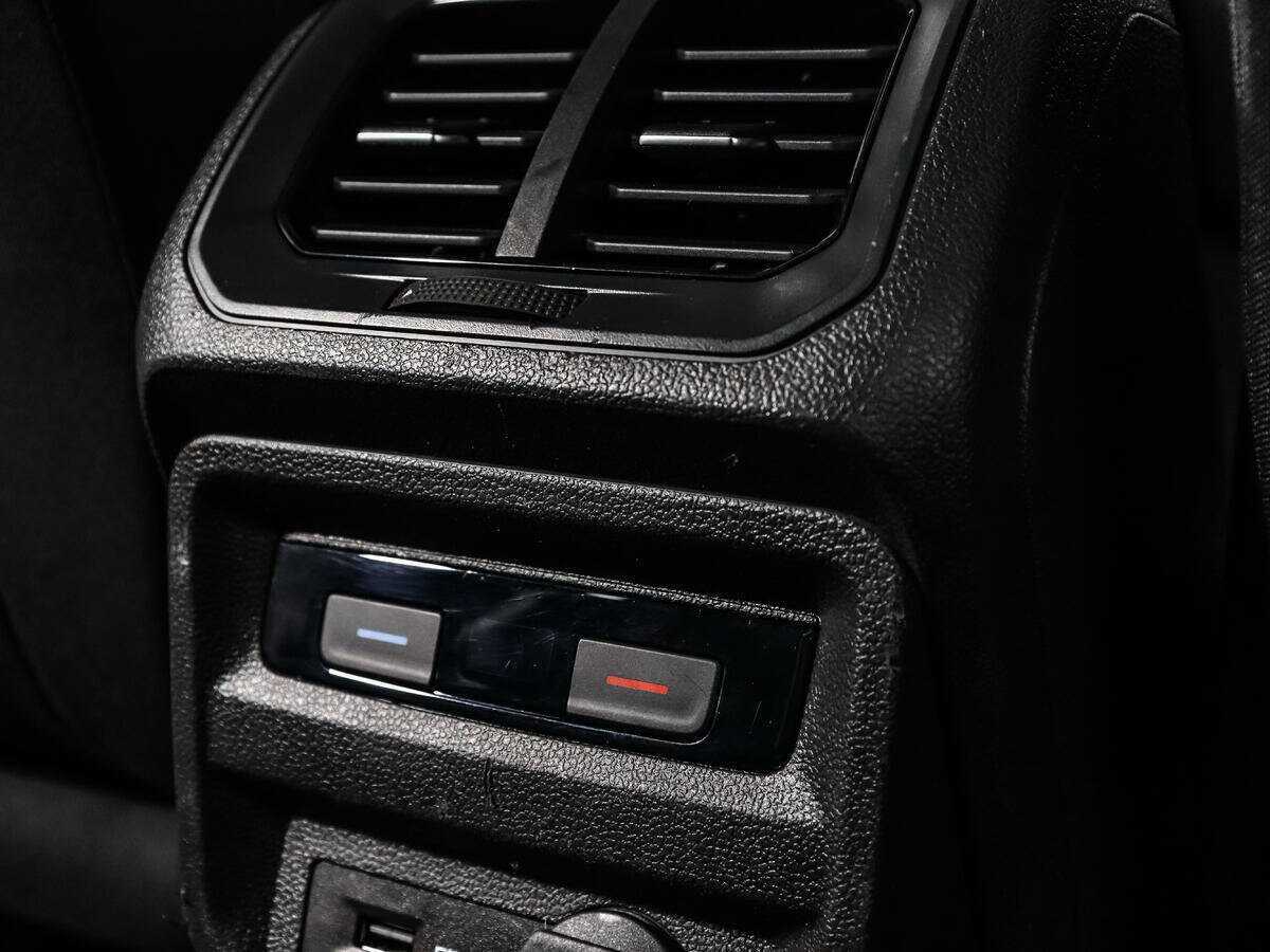 Купить Volkswagen Tiguan, 2019, 118 592 км, фото №12