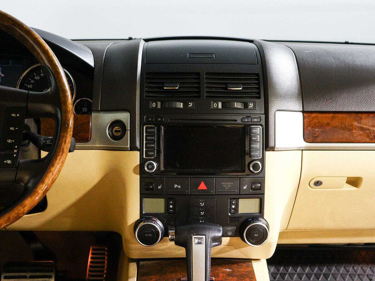 Купить Volkswagen Touareg, 2008, 200 000 км, фото №13