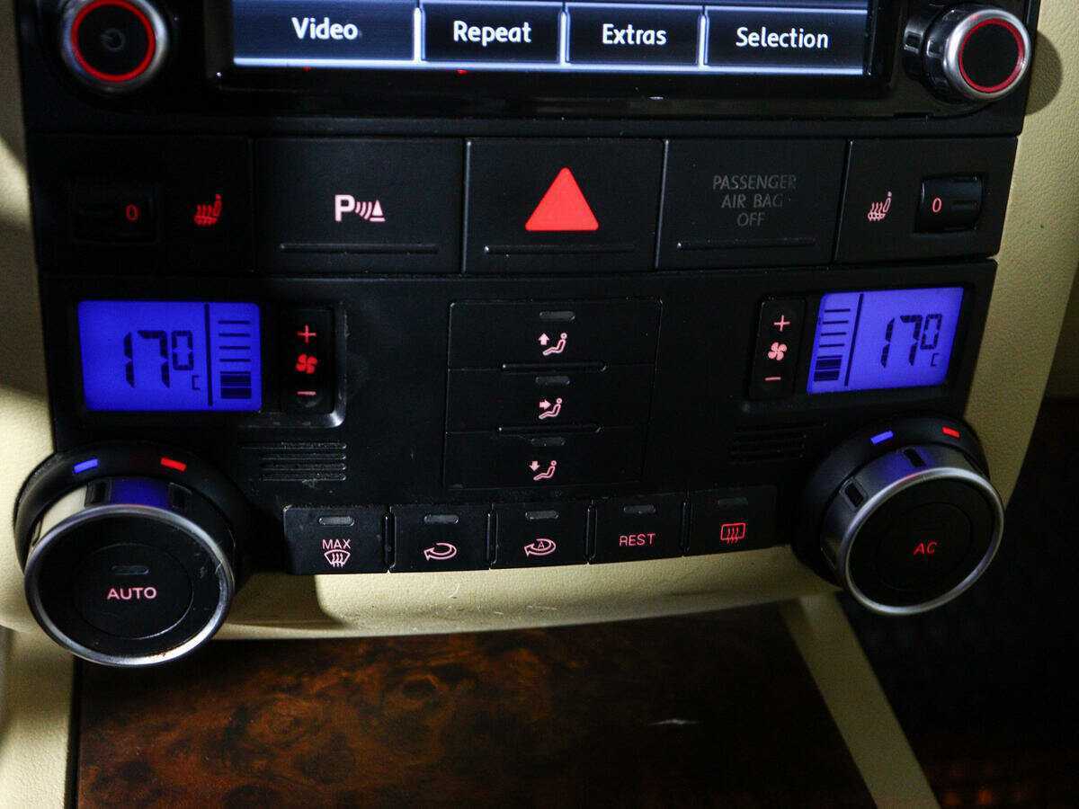 Купить Volkswagen Touareg, 2008, 200 000 км, фото №25