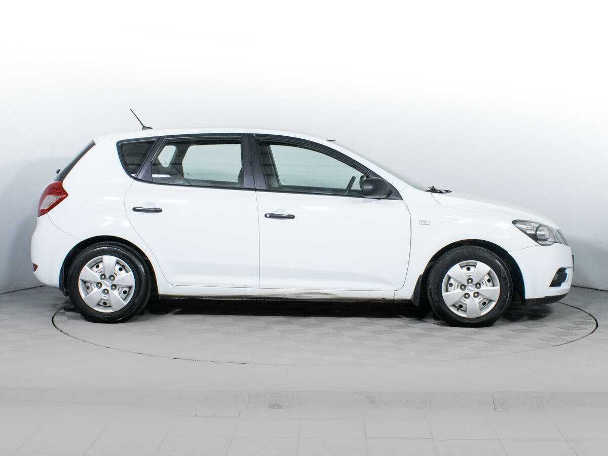 Купить Kia Ceed, 2010, 204 772 км, фото №4