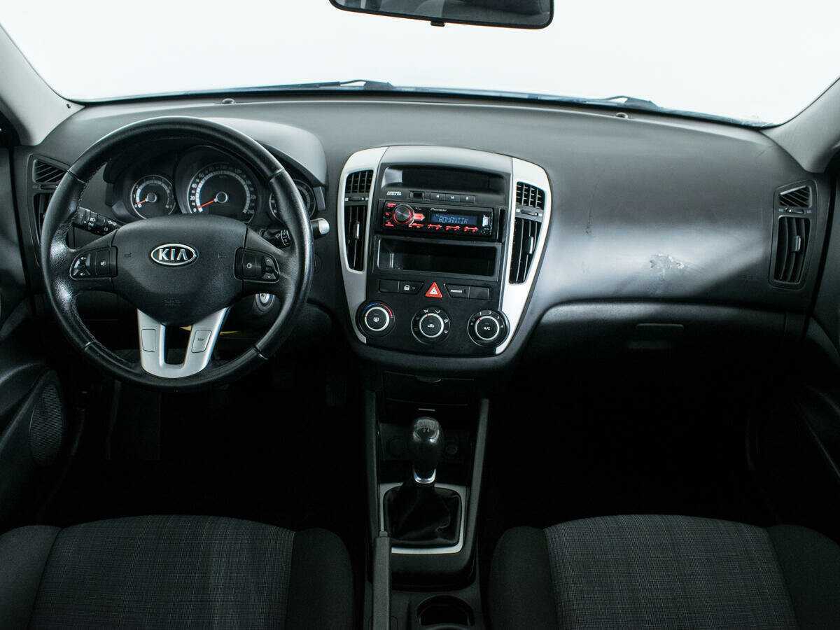 Купить Kia Ceed, 2010, 204 772 км, фото №12