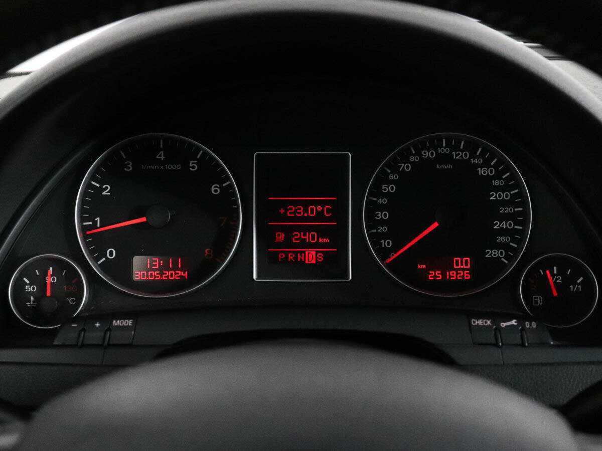 Купить Audi A4, 2005, 251 920 км, фото №10