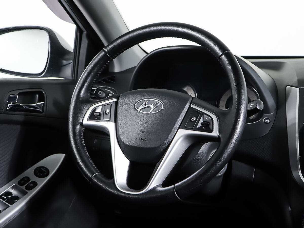 Купить Hyundai Solaris, 2011, 89 044 км, фото №17