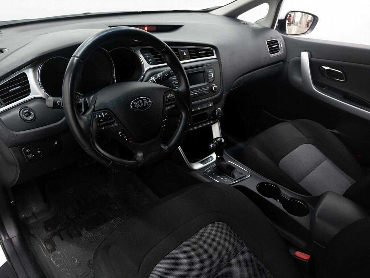 Купить Kia Ceed, 2016, 124 380 км, фото №9