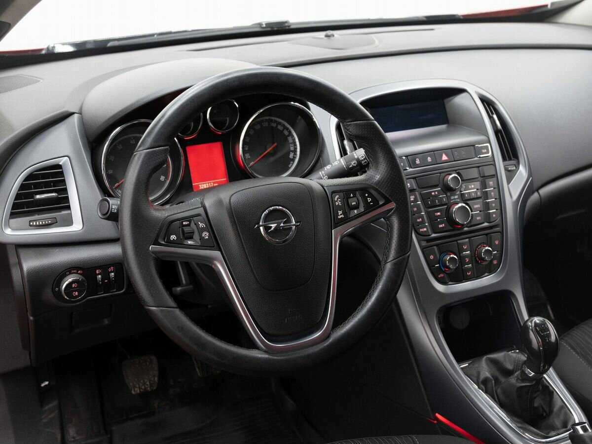 Купить Opel Astra GTC, 2012, 320 317 км, фото №14