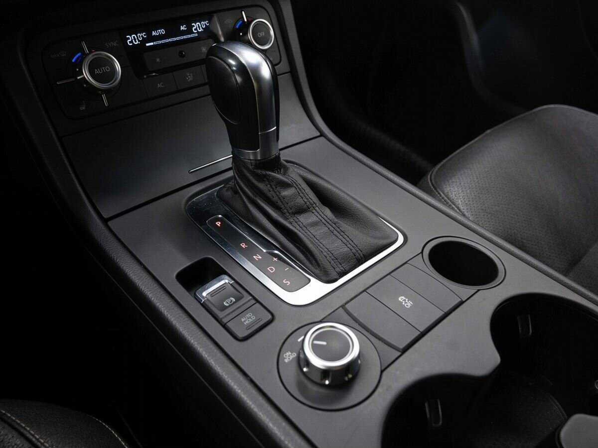 Купить Volkswagen Touareg, 2011, 203 261 км, фото №23