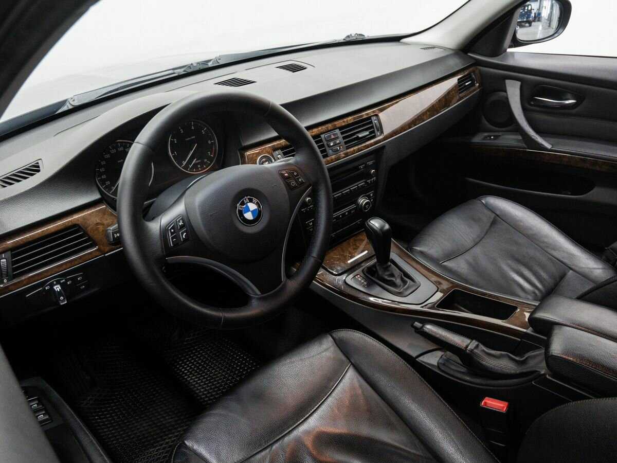 Купить BMW 3 серии 320i, 2009, 260 643 км, фото №14