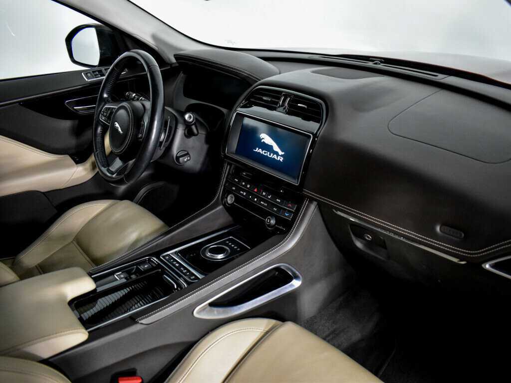 Купить Jaguar F-Pace, 2017, 59 930 км, фото №12