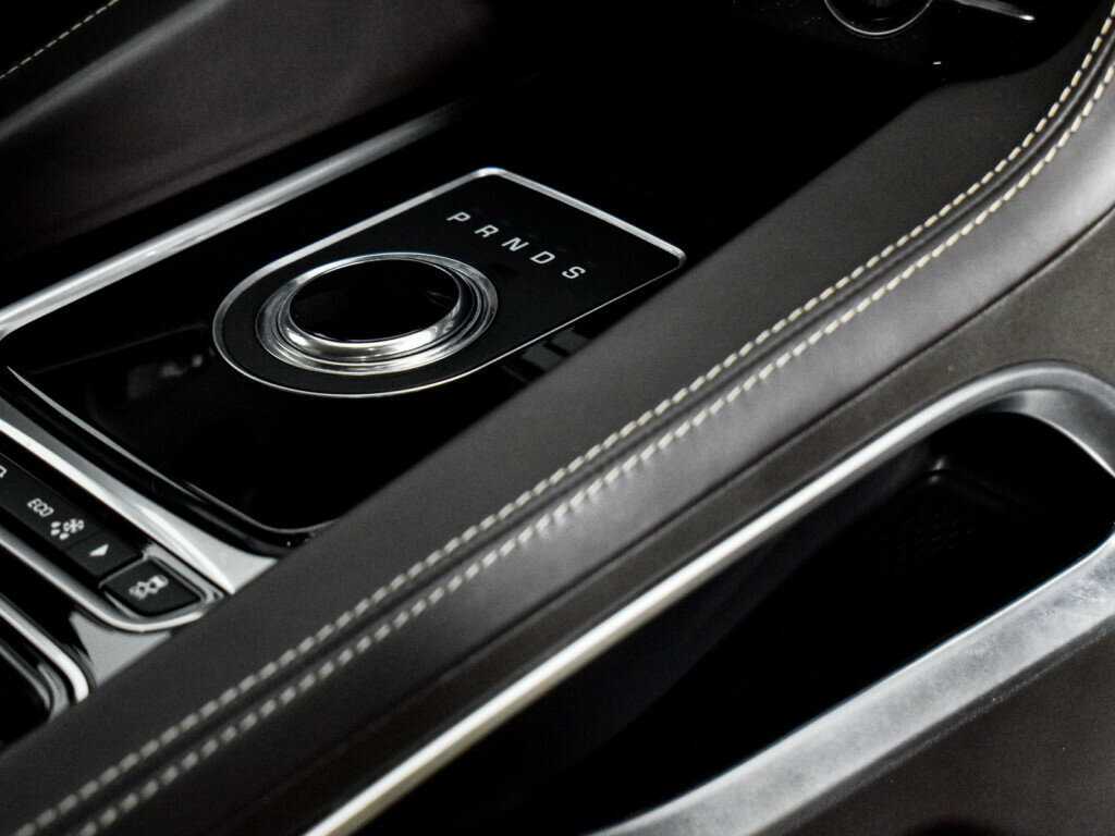 Купить Jaguar F-Pace, 2017, 59 930 км, фото №13