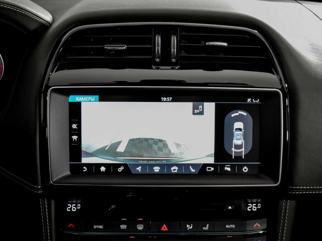 Купить Jaguar F-Pace, 2017, 59 930 км, фото №21