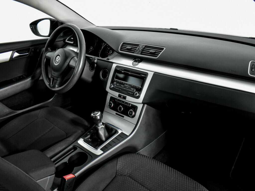 Купить Volkswagen Passat, 2011, 248 793 км, фото №9