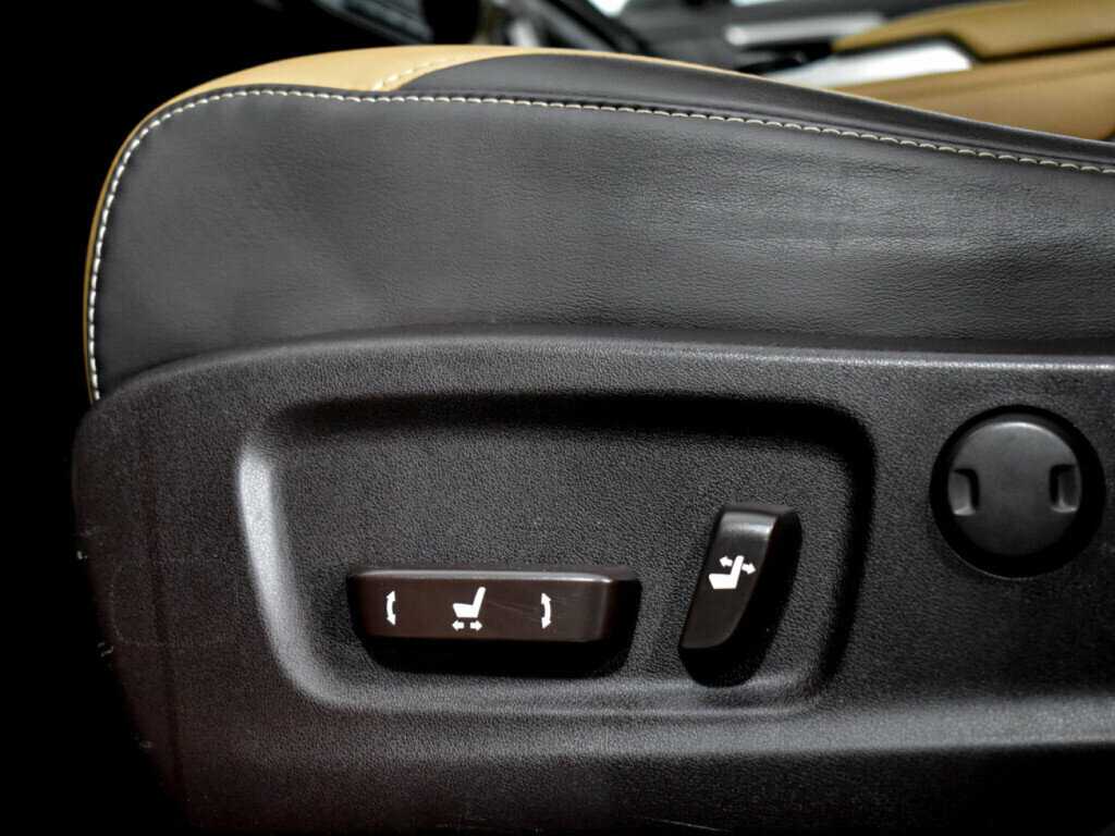 Купить Lexus RX 200t, 2017, 197 699 км, фото №8