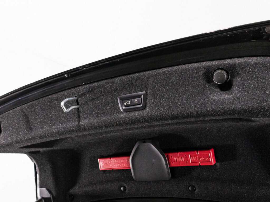 Купить BMW 3 серии 330i, 2019, 86 585 км, фото №15