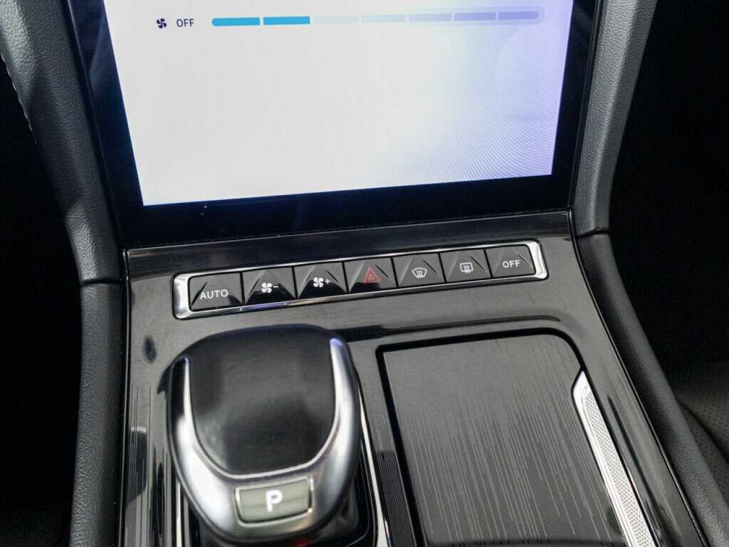 Купить Hongqi H5, 2023, 55 848 км, фото №18