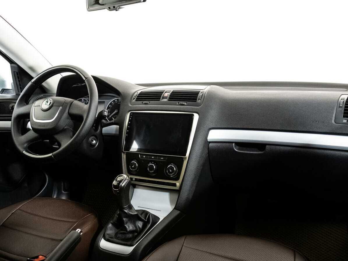 Купить Skoda Octavia, 2010, 251 450 км, фото №7