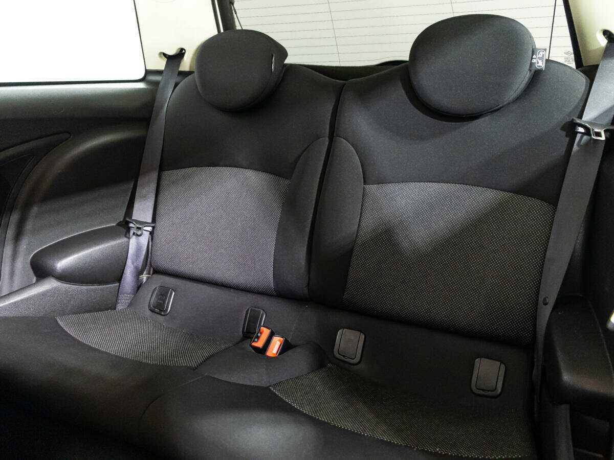 Купить Mini Hatch One, 2011, 180 106 км, фото №10