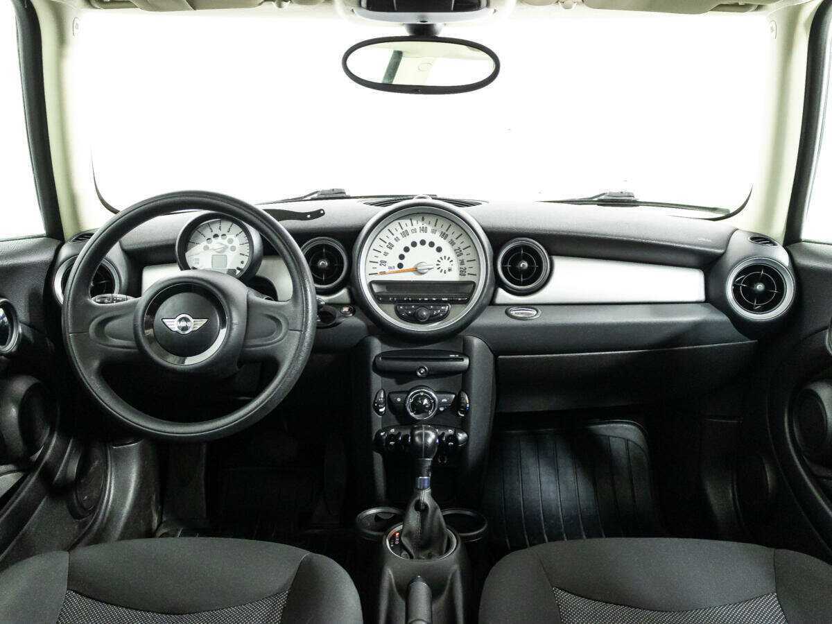 Купить Mini Hatch One, 2011, 180 106 км, фото №13