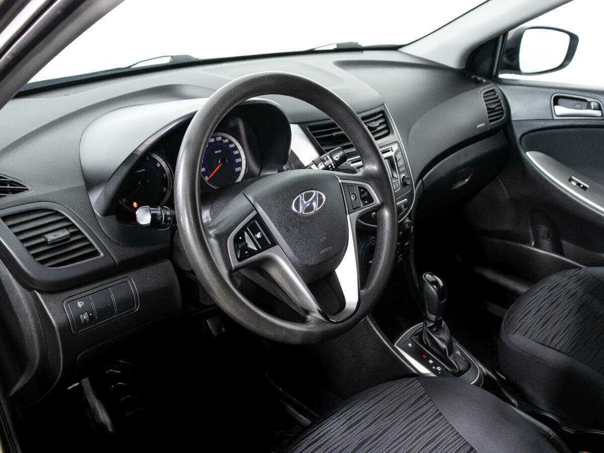 Купить Hyundai Solaris, 2015, 197 117 км, фото №11