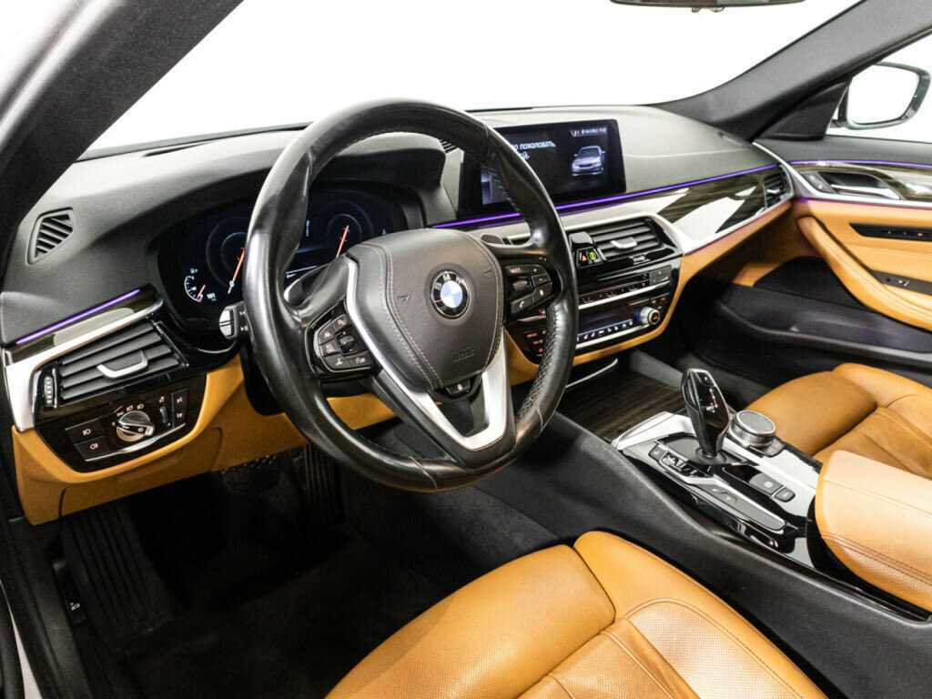 Купить BMW 5 серии 540i, 2019, 116 287 км, фото №11