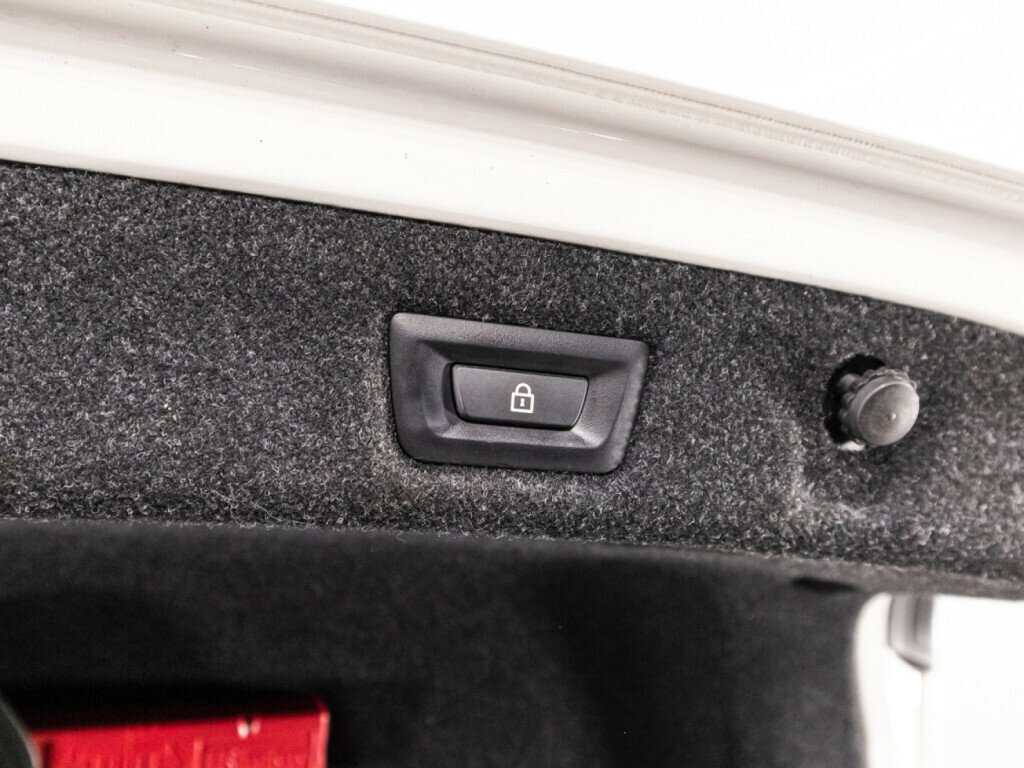 Купить BMW 5 серии 540i, 2019, 116 287 км, фото №15