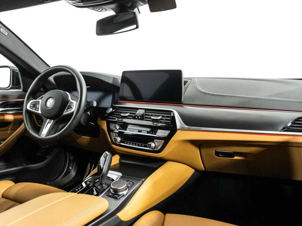 Купить BMW 5 серии 520i, 2023, 11 939 км, фото №9
