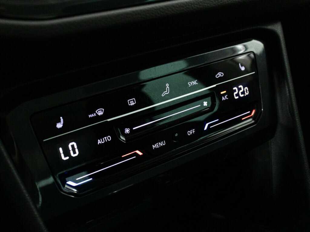 Купить Volkswagen Tiguan, 2021, 53 076 км, фото №19