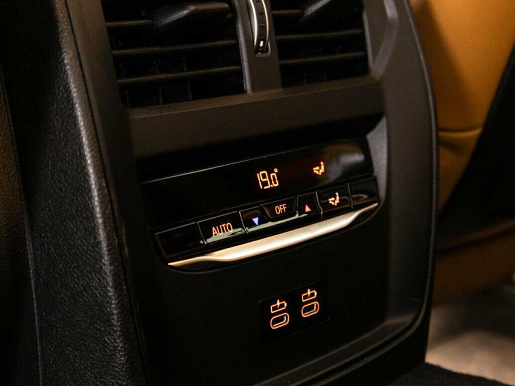 Купить BMW 3 серии 320i, 2023, 17 842 км, фото №19