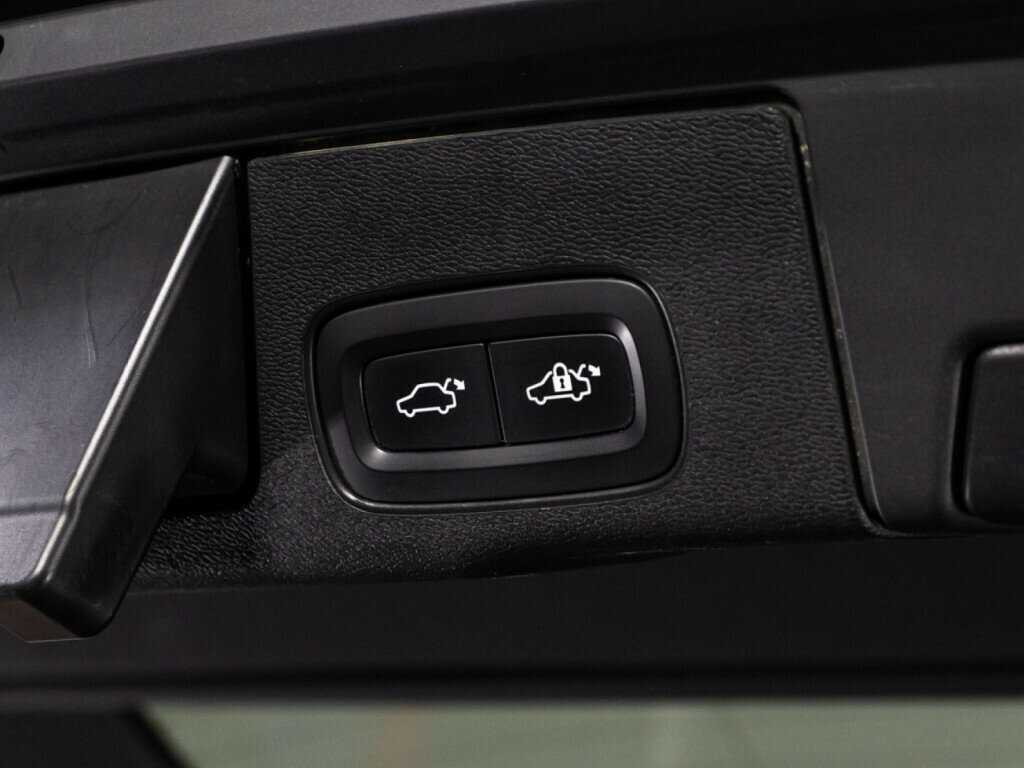 Купить Volvo XC60, 2019, 50 903 км, фото №15