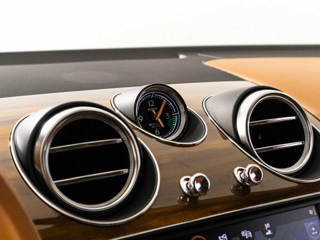 Купить Bentley Bentayga, 2019, 55 260 км, фото №20