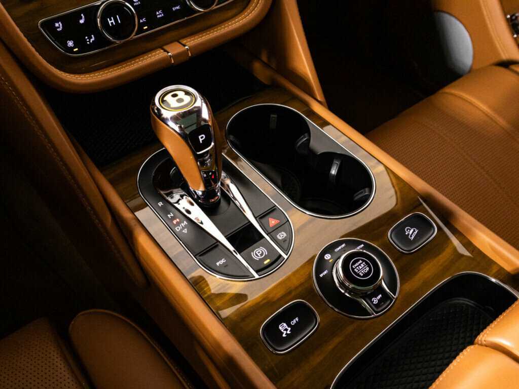 Купить Bentley Bentayga, 2019, 55 260 км, фото №21