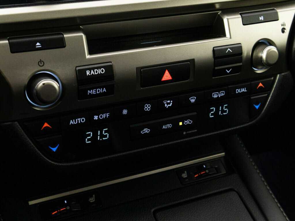 Купить Lexus ES 250, 2017, 160 471 км, фото №20