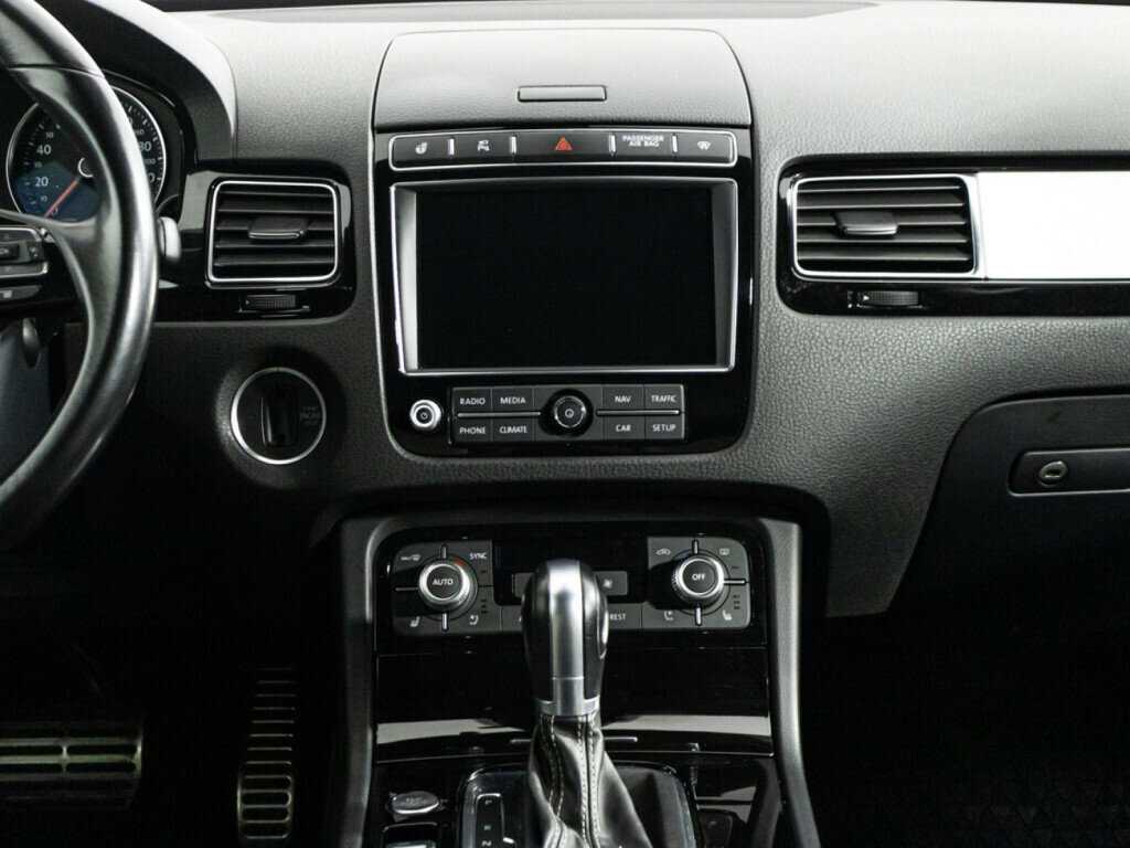 Купить Volkswagen Touareg, 2017, 121 810 км, фото №14