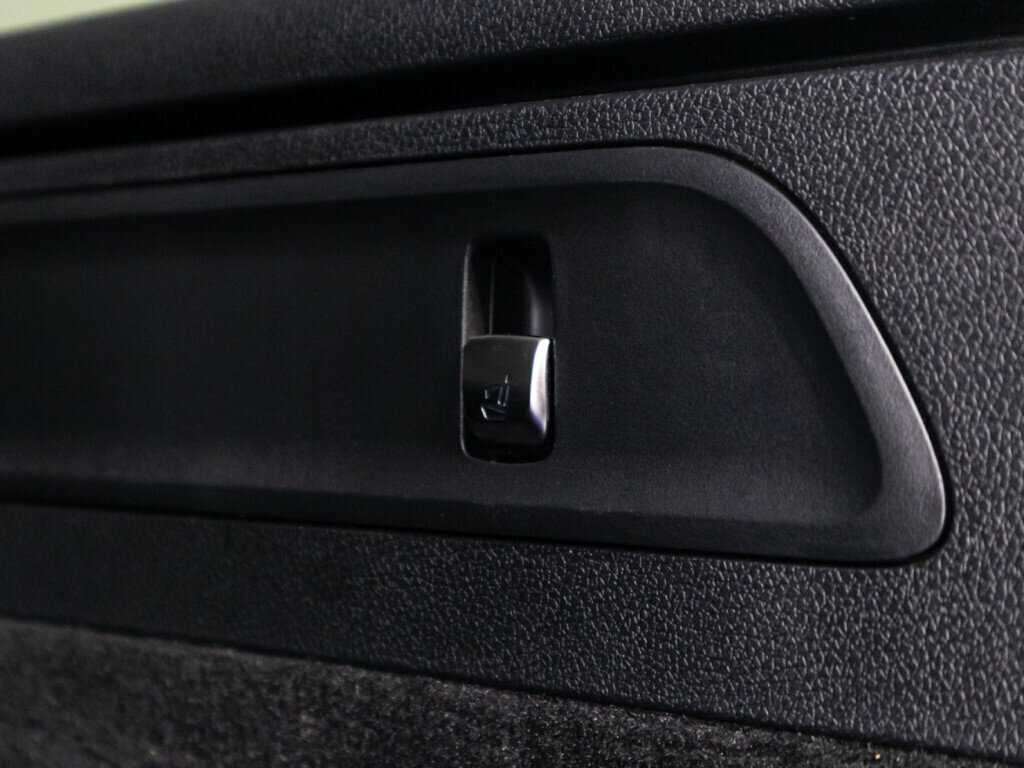 Купить Mercedes-Benz GLC 250 d, 2018, 117 932 км, фото №17