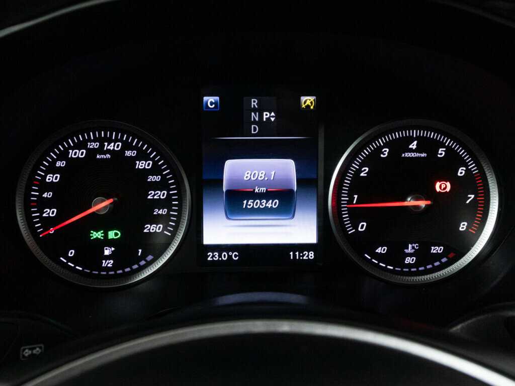 Купить Mercedes-Benz GLC 300, 2015, 150 339 км, фото №12