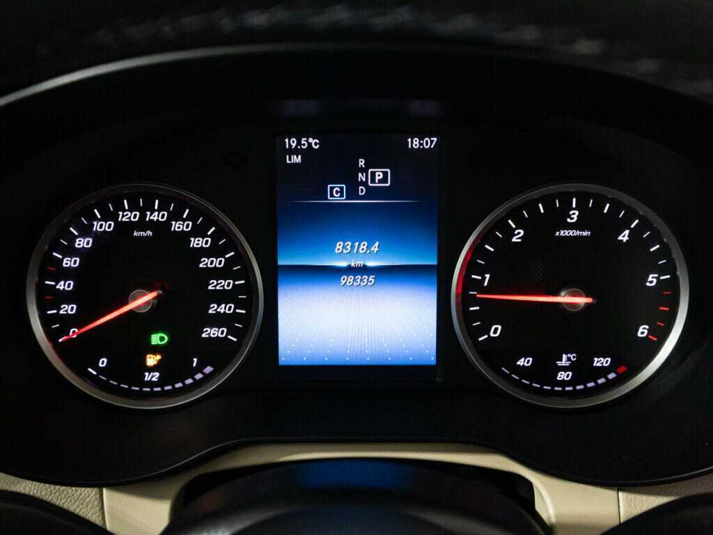 Купить Mercedes-Benz GLC 300 d, 2019, 98 333 км, фото №13