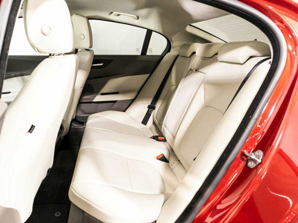 Купить Jaguar XE, 2017, 109 926 км, фото №10