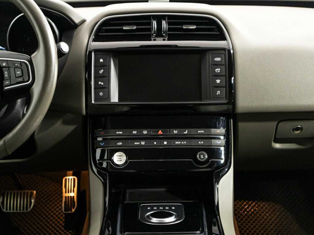 Купить Jaguar XE, 2017, 109 926 км, фото №14