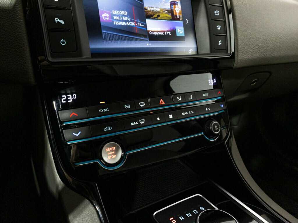 Купить Jaguar XE, 2017, 109 926 км, фото №17