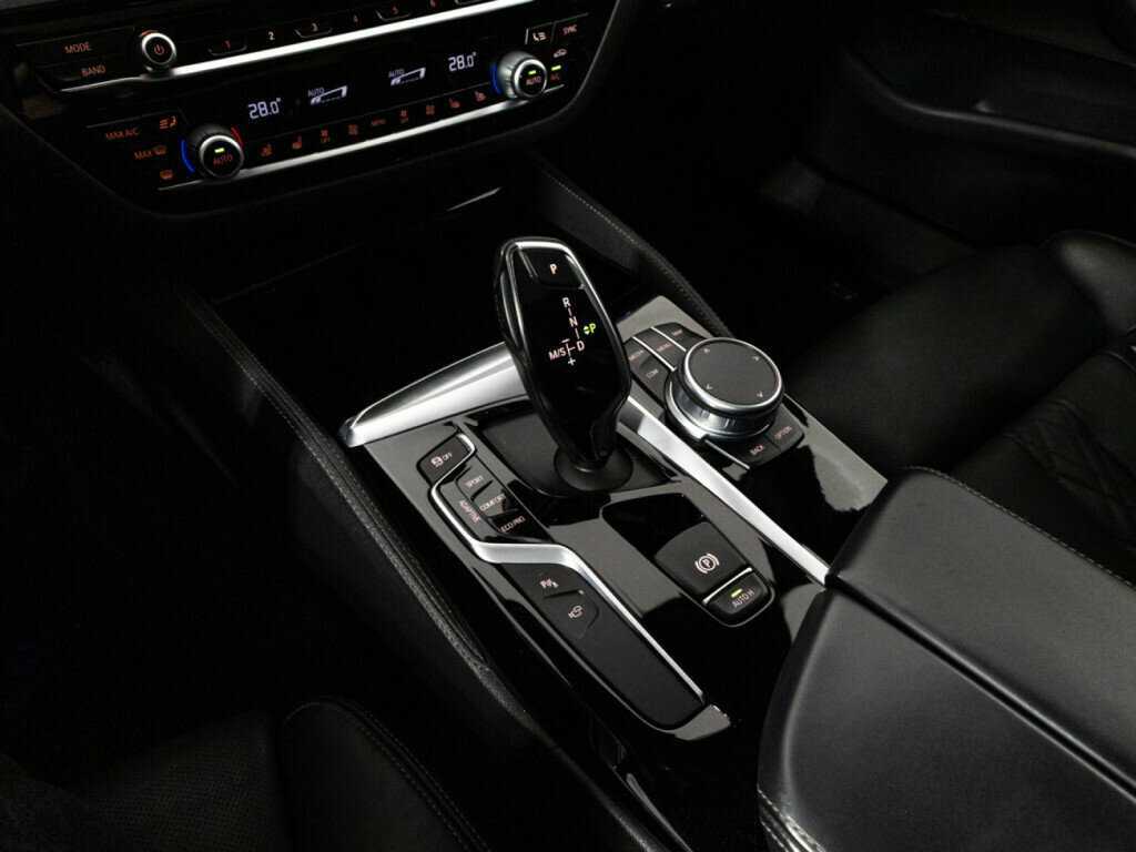 Купить BMW 5 серии M550i xDrive, 2020, 97 874 км, фото №19