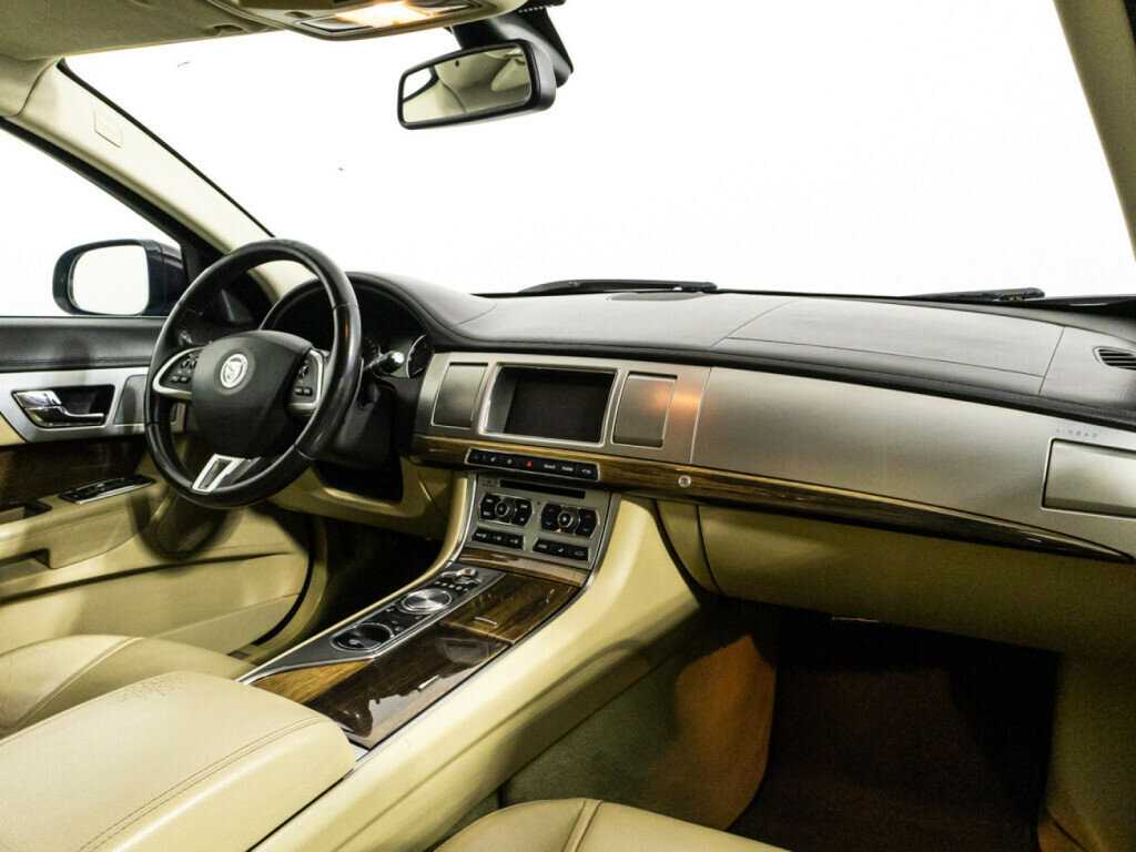 Купить Jaguar XF, 2011, 190 359 км, фото №9