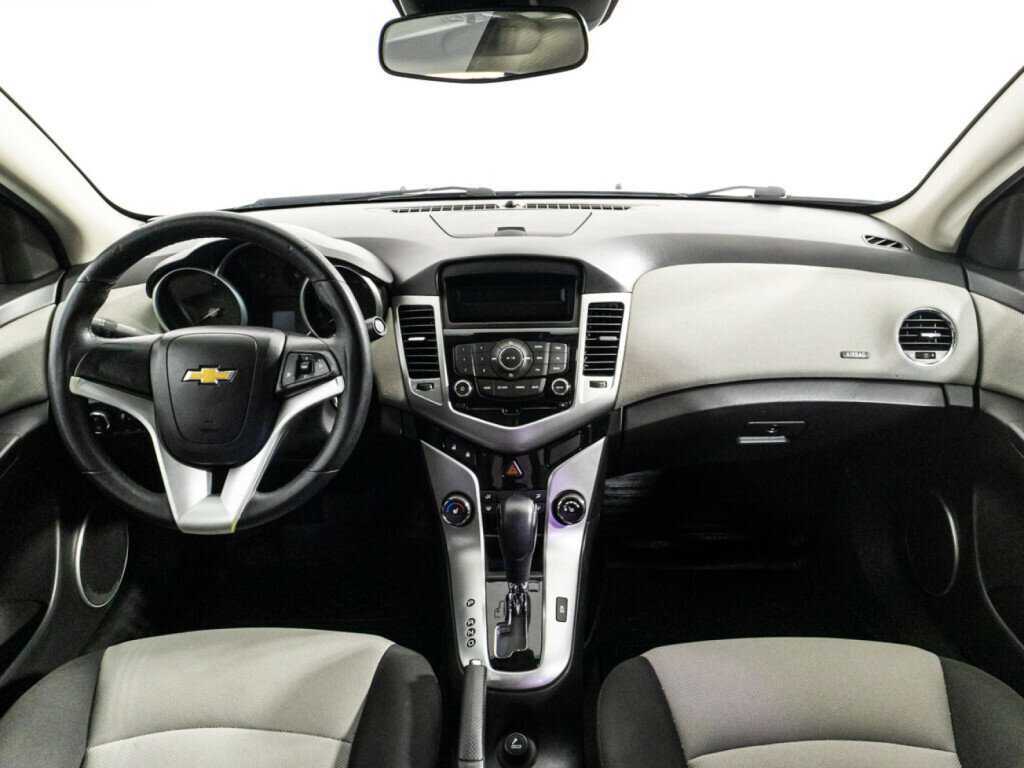 Купить Chevrolet Cruze, 2011, 244 133 км, фото №12