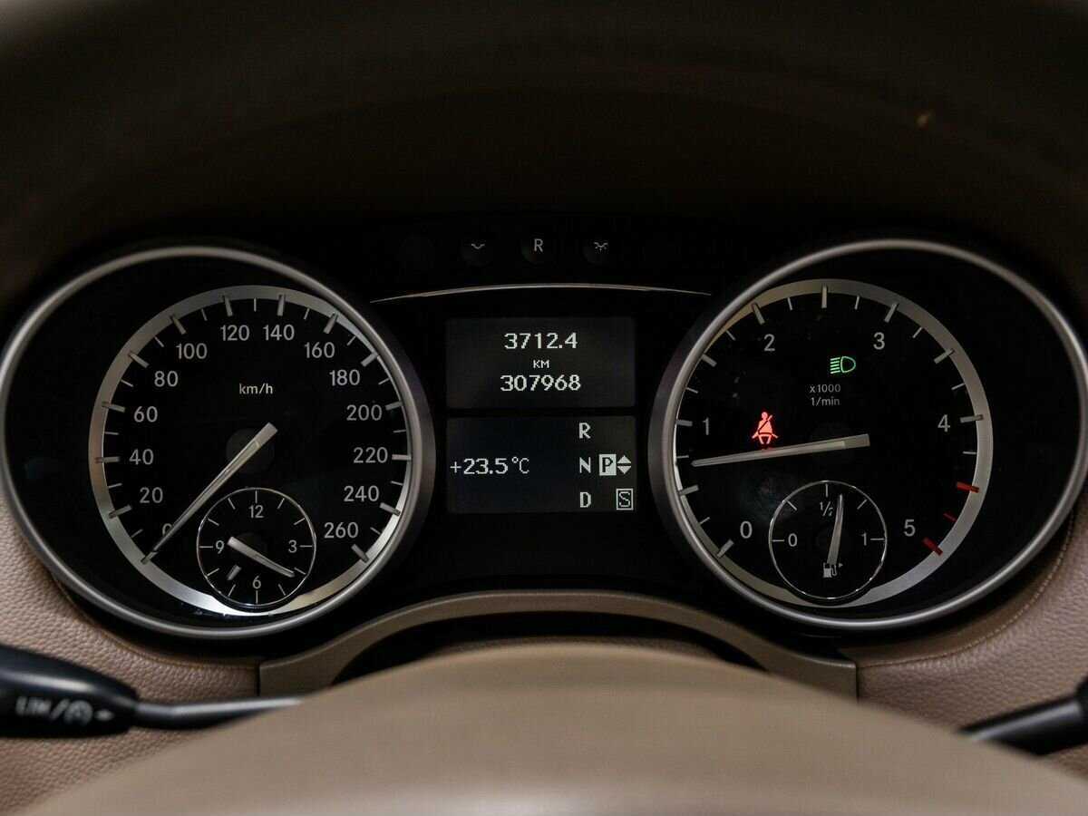 Купить Mercedes-Benz GL-Класс 350, 2011, 307 838 км, фото №26