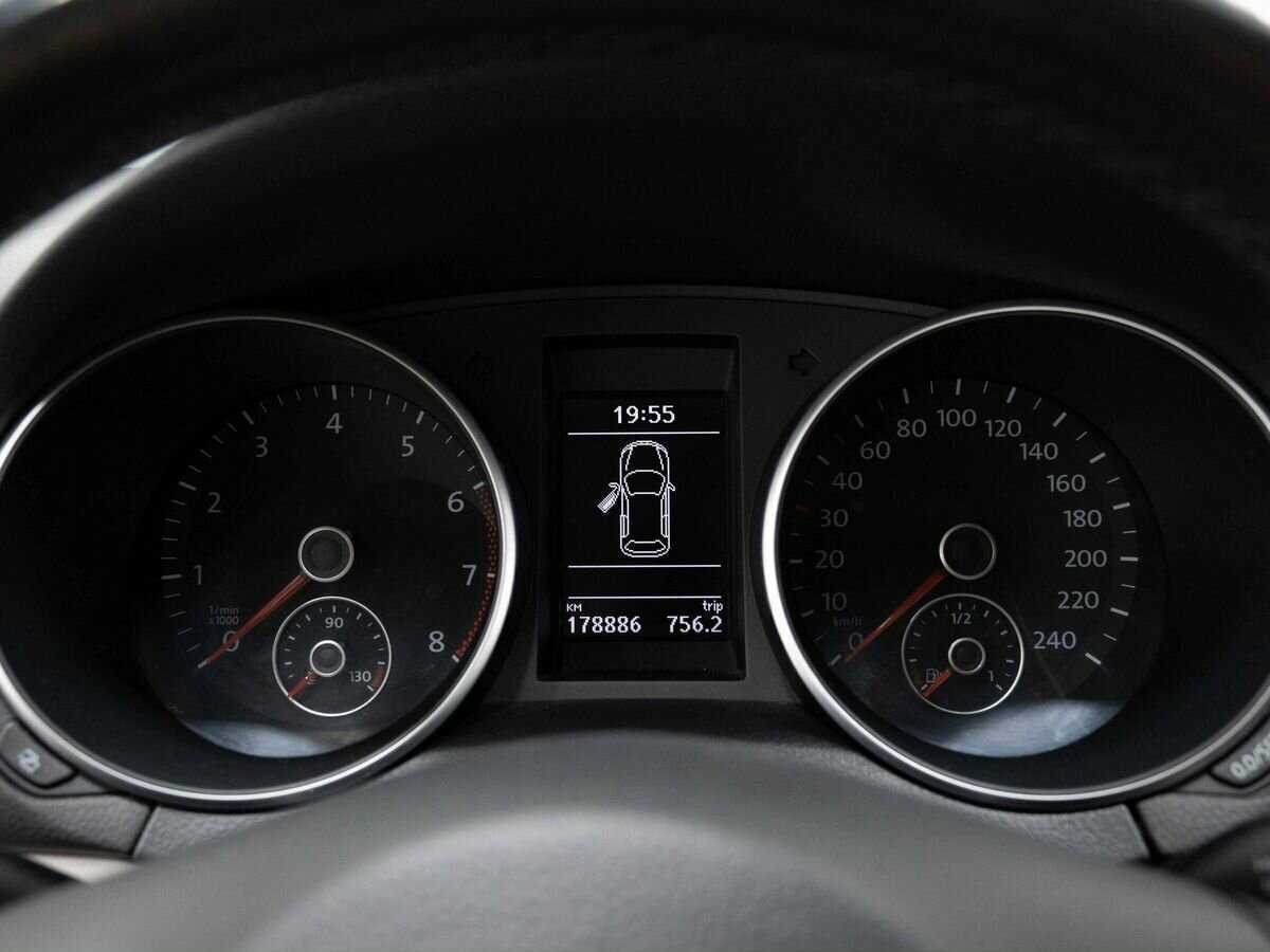 Купить Volkswagen Golf, 2011, 178 885 км, фото №15