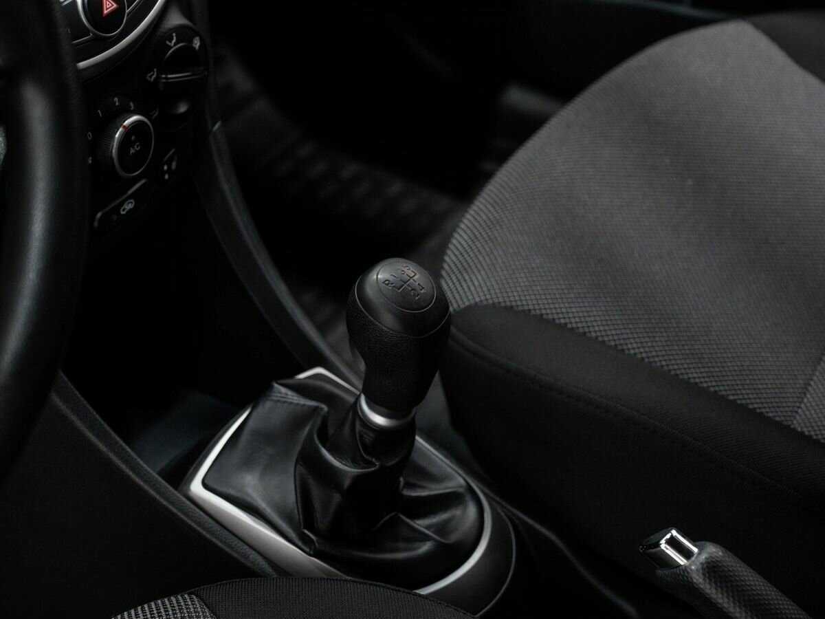 Купить Hyundai Solaris, 2011, 132 445 км, фото №17