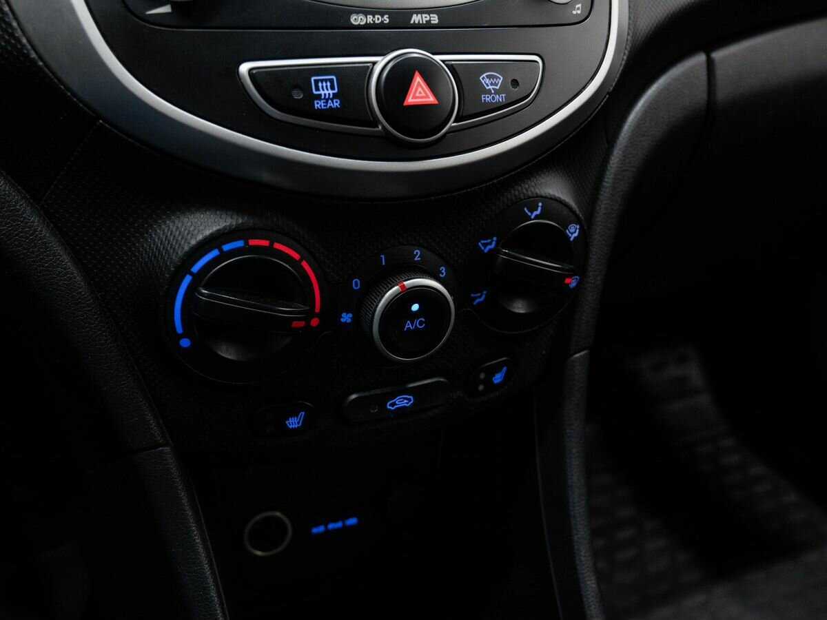 Купить Hyundai Solaris, 2011, 132 445 км, фото №18